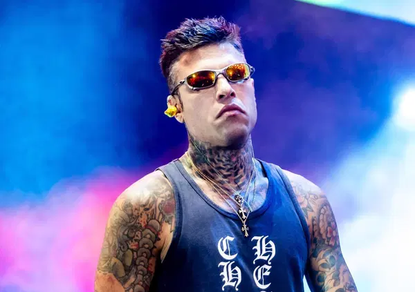 Fedez e Tony Effe come Mike Tyson e Jake Paul? Ecco come e quando i due potrebbero sfidarsi sul ring dopo i dissing...