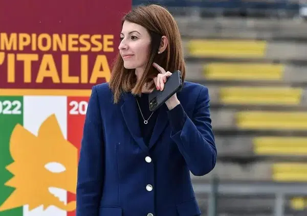 Lina Souloukou si &egrave; dimessa da ceo della Roma. L&rsquo;esonero di Daniele De Rossi e la rottura con i Friedkin: ecco perch&eacute; non ha capito la squadra, i tifosi e tutto quello che conta per i giallorossi 