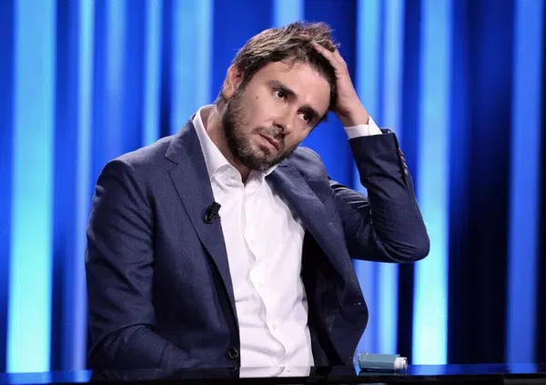 E se Alessandro Di Battista tornasse nel Movimento 5 Stelle? L'incontro con la segretaria di Beppe Grillo (spoilerato da Dagospia), il dopo Giuseppe Conte e i segnali di Luigi Di Maio...