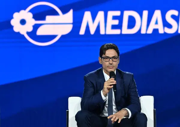 L'Italia alla conquista della Germania? Dopo Unicredit (che vuole &ldquo;mangiarsi&rdquo; Commerzbank per creare una super banca europea) tocca a Mediaset: nel mirino del gruppo Berlusconi Prosiebensat, la prima emittente tedesca