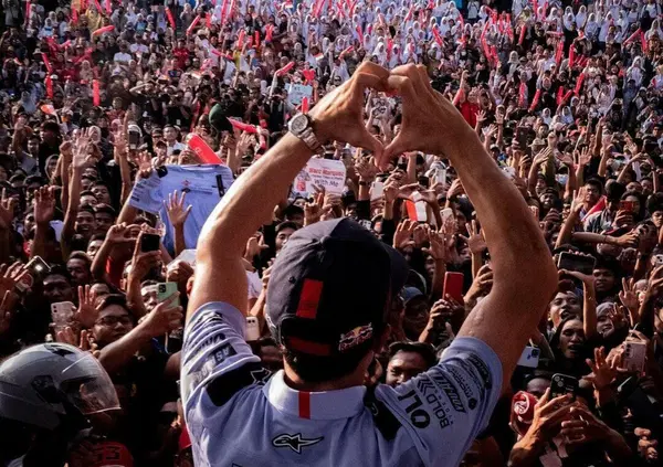 Marc Marquez rockstar con un dubbio in Indonesia. Mentre Pecco e Martin hanno gi&agrave; cominciato a sportellarsi (con le intenzioni)