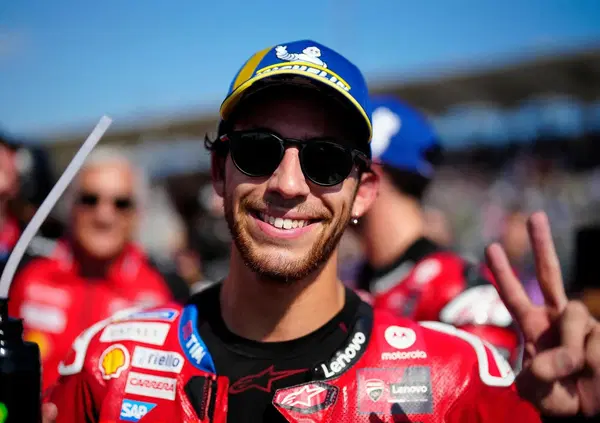 Signori, Enea Bastianini ha due armi in pi&ugrave; degli altri per vincere il Mondiale. A Mandalika, per ora, le nasconde: "Avrei attaccato Bagnaia..."