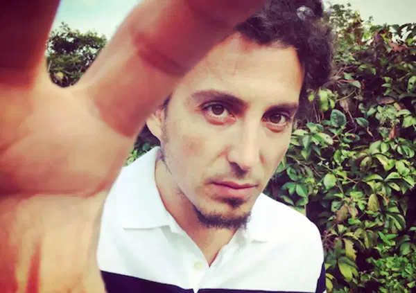 Flash mob in musica a Ponte Milvio: ma cosa ha combinato Bussoletti? E spuntano anche Placido, Aglioti e Polla De Luca. Ecco che &egrave; successo e perch&eacute; c'entra Animalabel