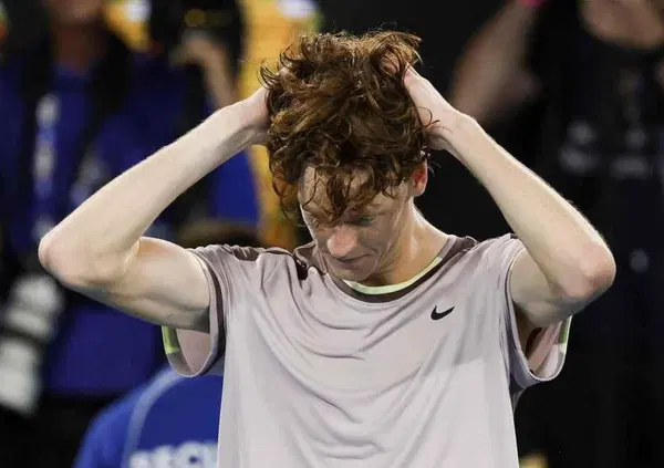 Doping, le parole forti di Sinner dopo il caso Clostebol Wada. Interviene Panatta, ma cosa succede a Jannik e come sta? Intanto Alcaraz vola in finale e lui sul campo in Cina...