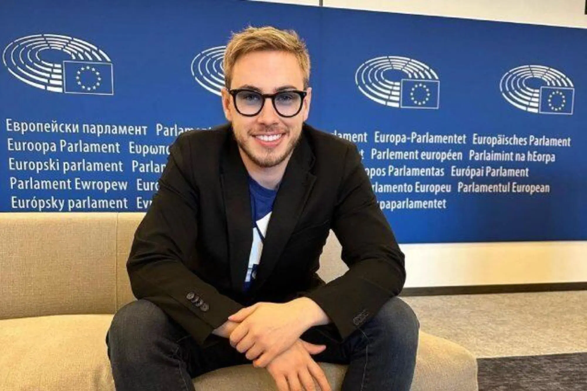 Max Felicitas, Malena sa cos'&egrave; successo...