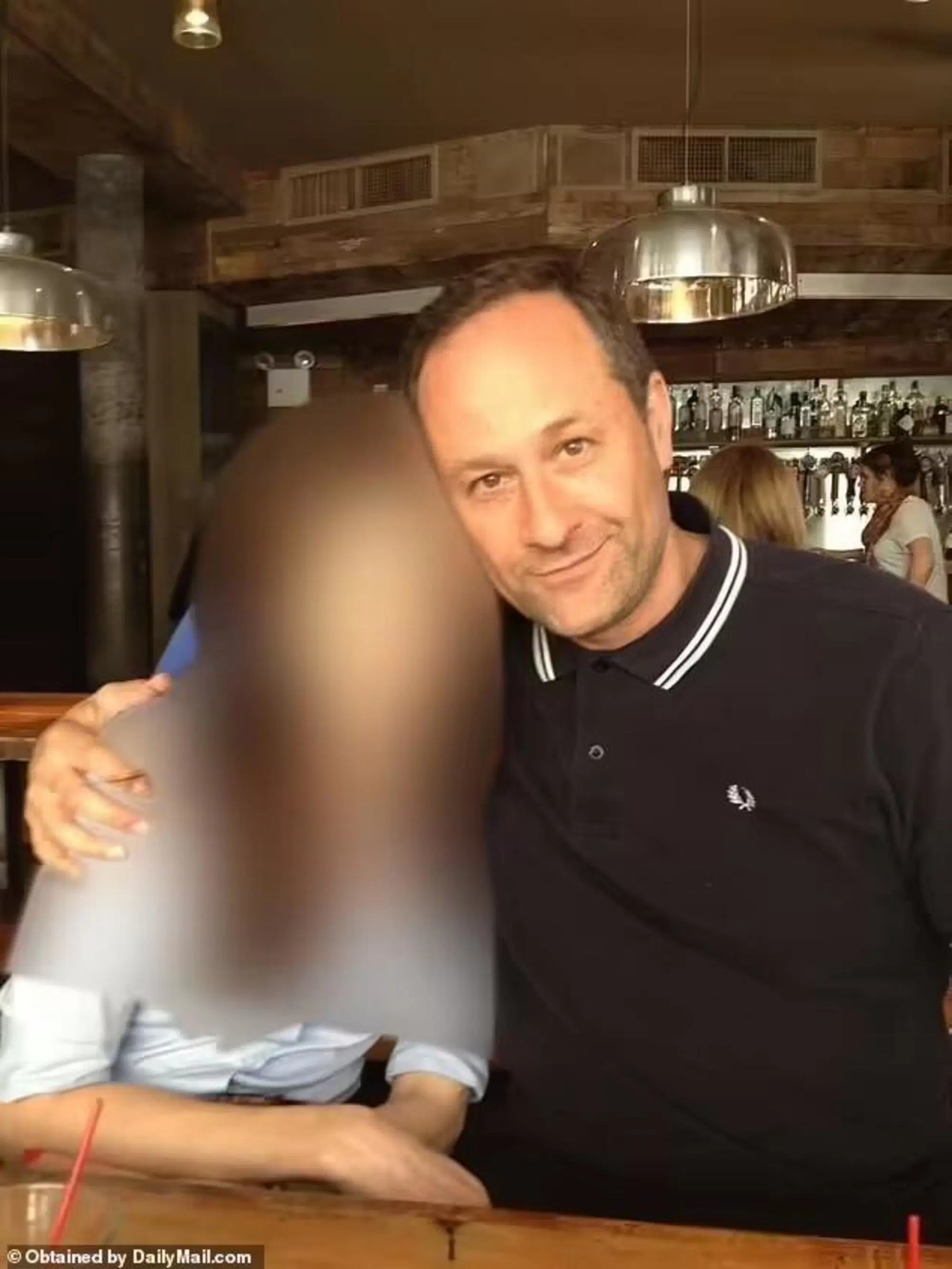 Doug Ehmoff con l'ex fidanzata e presunta vittima dell'aggressione