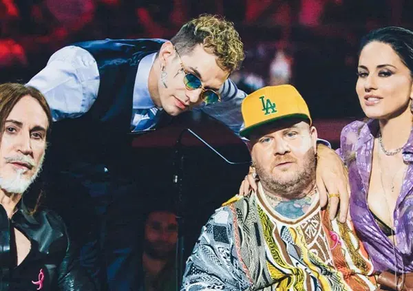 X Factor 2024, com'&egrave; andata la prima puntata dei Bootcamp? Achille Lauro ammazza talenti, Paola Iezzi sui Pink Floyd andiamo oltre e Jake La Furia e Manuel Agnelli... 