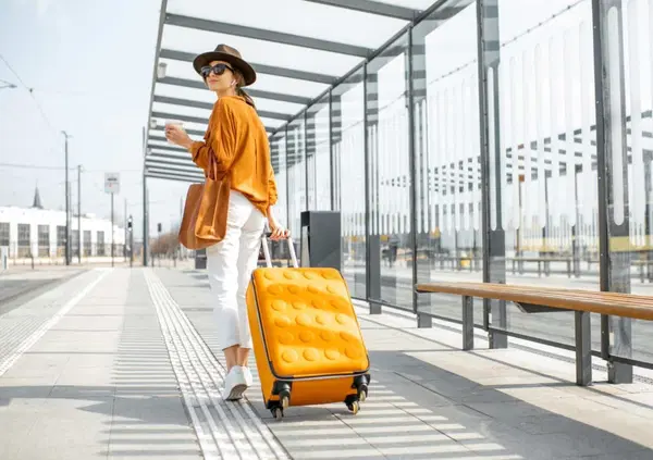 La fi*a in fuga dall&rsquo;Italia? Ecco perch&eacute; sempre pi&ugrave; donne italiane emigrano all'estero. I dati e le storie dell&rsquo;esodo&hellip;