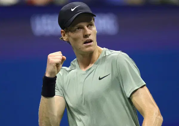 Sinner, ma cosa ha detto e cosa intendeva il coach di Medvedev? C'entra il doping? Intanto Jannik dopo il ko di Alcaraz a Shanghai (c'&egrave; Machac) e l'annuncio del ritiro di Nadal...