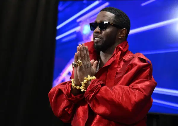 Sean Diddy Combs in prigione, c'entra il razzismo? Al processo i baci della madre e i figli, la &ldquo;pacca&rdquo; a Justin Bieber e la storia che vede coinvolto Usher. E perch&eacute; Puff Daddy &egrave; dimagrito cos&igrave; tanto?