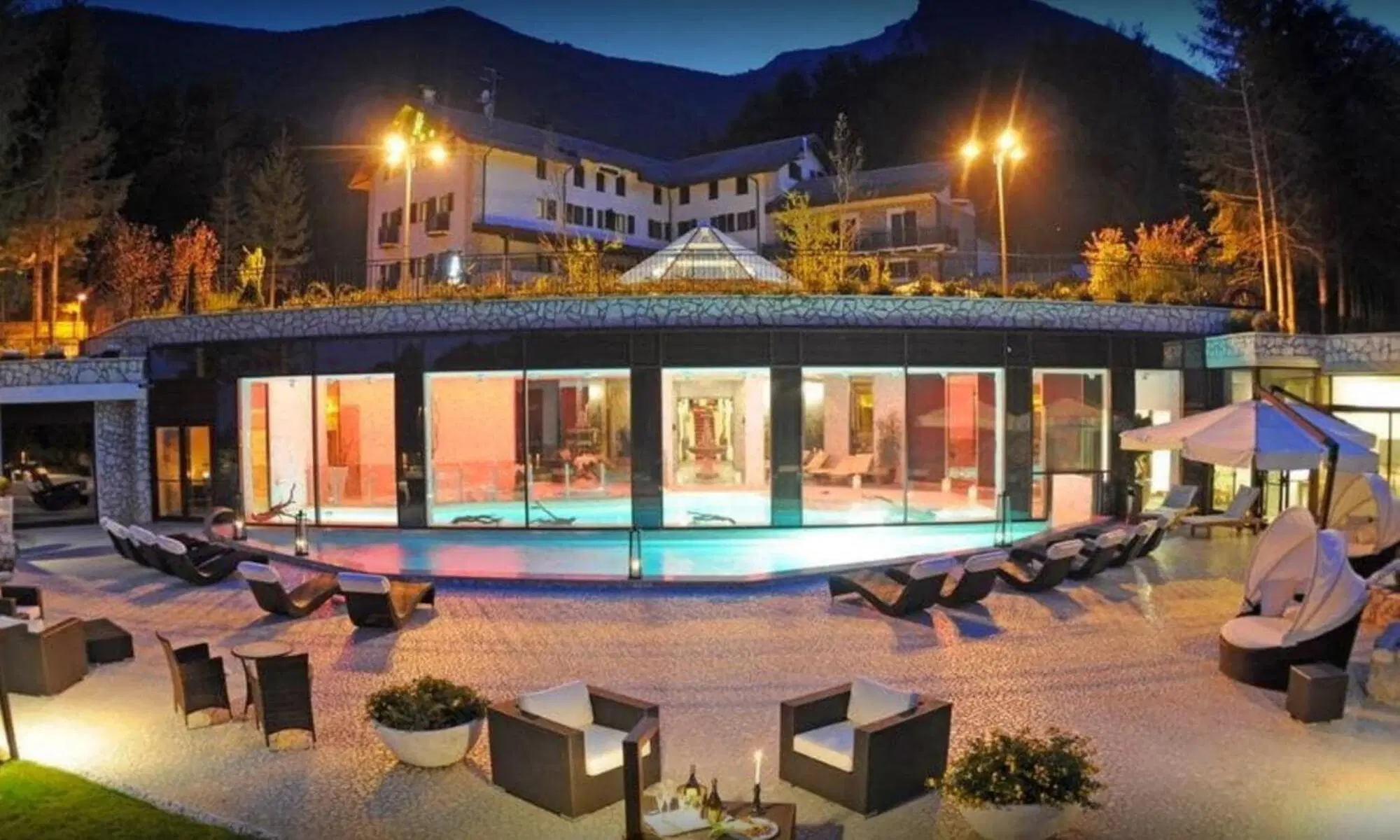 L'Hotel Rigopiano prima della tragedia