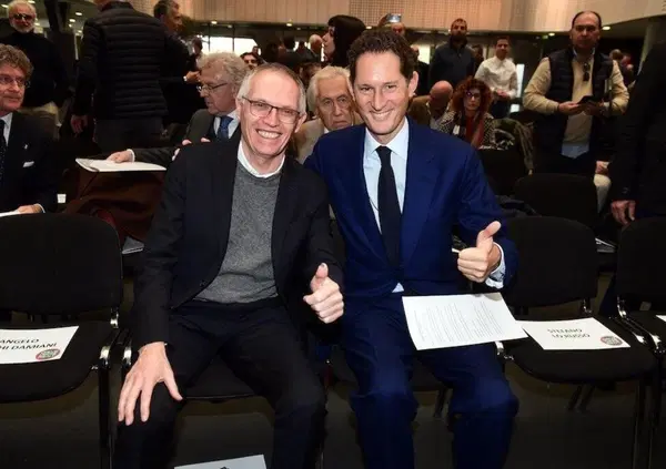 &ldquo;Tavares? Un ricatto, licenzier&agrave;. Elkann e Agnelli? Incentivi statali mentre gli sequestrano milioni per evasione?&rdquo;: l'attacco di Belpietro (La Verit&agrave;). E su auto elettriche ed Europa green...