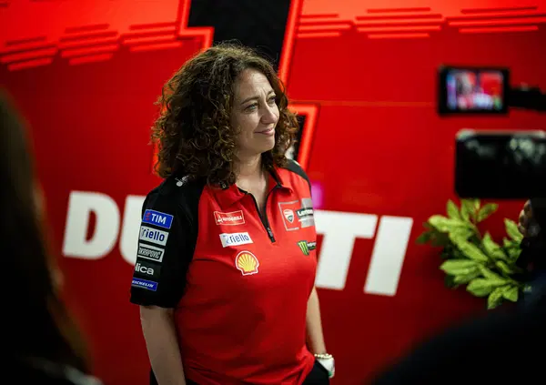 Lara Rodini (Lenovo) a MOW: &ldquo;In MotoGP il pilota ha sempre la sua importanza, con Ducati &egrave; una partnership tecnica&rdquo;