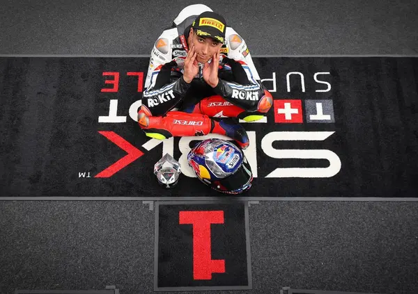 Toprak Razgatlioglu &egrave; (di nuovo) World Champion: la potentissima storia del figlio di Arif l'Impennatore tra un'occasione azzannata e una (ancora) negata