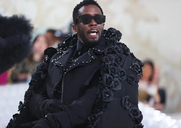 Sean Diddy Combs, le nuove accuse del personal trainer: &ldquo;Passava il mio corpo drogato in giro come un regalo durante il party&rdquo;. E cos'&egrave; l&rsquo;ipotesi del Ghb nel cocktail&hellip;