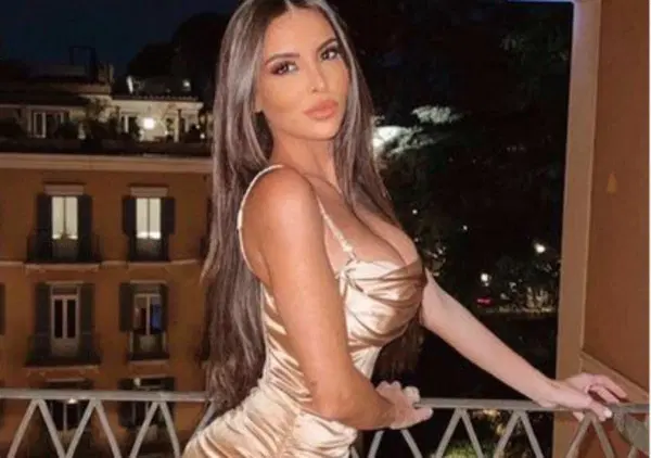 Francesco Totti, dopo Ilary Blasi e Noemi Bocchi, ha un nuovo amore? Ecco chi &egrave; Marialuisa Jacobelli (&ldquo;la Kim Kardashian de noantri&rdquo; per Dagospia), la giornalista che Gente accosta all'ex capitano della Roma...
