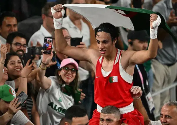 Imane Khelif, i retroscena sulla medaglia d&rsquo;oro alle Olimpiadi. E sul &ldquo;diventer&ograve; professionista&rdquo;: &ldquo;Gi&agrave; successo nel 2023&rdquo;, secondo Sports Illustrated. E l&rsquo;allenatore&hellip; [VIDEO]