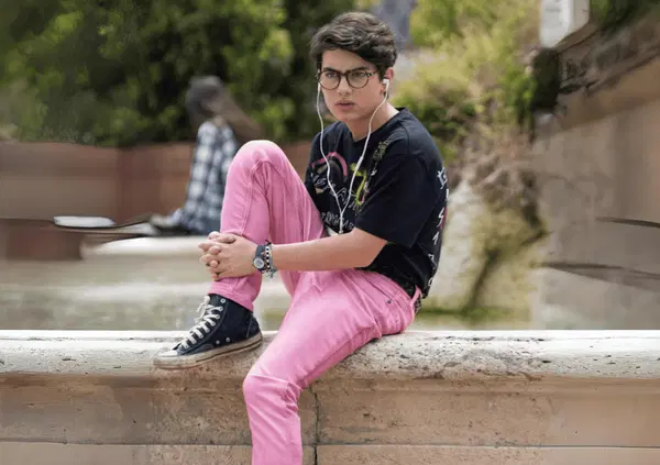 Arisa, &ldquo;Canta ancora&rdquo; per il film &ldquo;Il ragazzo dai pantaloni rosa&rdquo; &egrave; la vera risposta al bullismo e all&rsquo;omofobia (anche quella di chi, al Festival di Roma, urlava &ldquo;fro*io&rdquo;). E ora, che &egrave; morto anche Leo Calcina a soli 15 anni&hellip; 