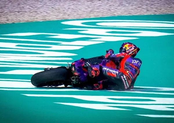 Jorge Martin ostenta sicurezza e "benedice la caduta" alla Marc Marquez? Si, ma non &egrave; di Pecco Bagnaia che ha paura