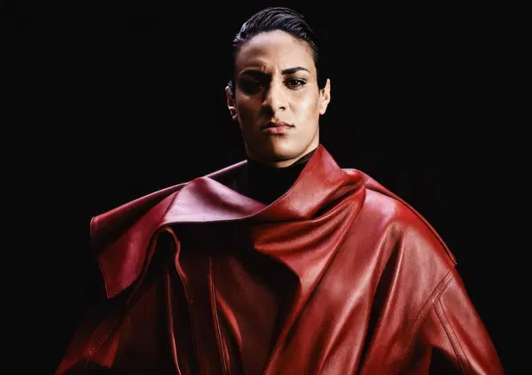 Imane Khelif: &ldquo;Ecco il segreto del mio successo. Sono una donna paziente e...&rdquo;. E sul calcio, la boxe &ldquo;sport dei poveri&rdquo; e la sofferenza la medaglia d'oro di pugilato alle Olimpiadi su Vogue...