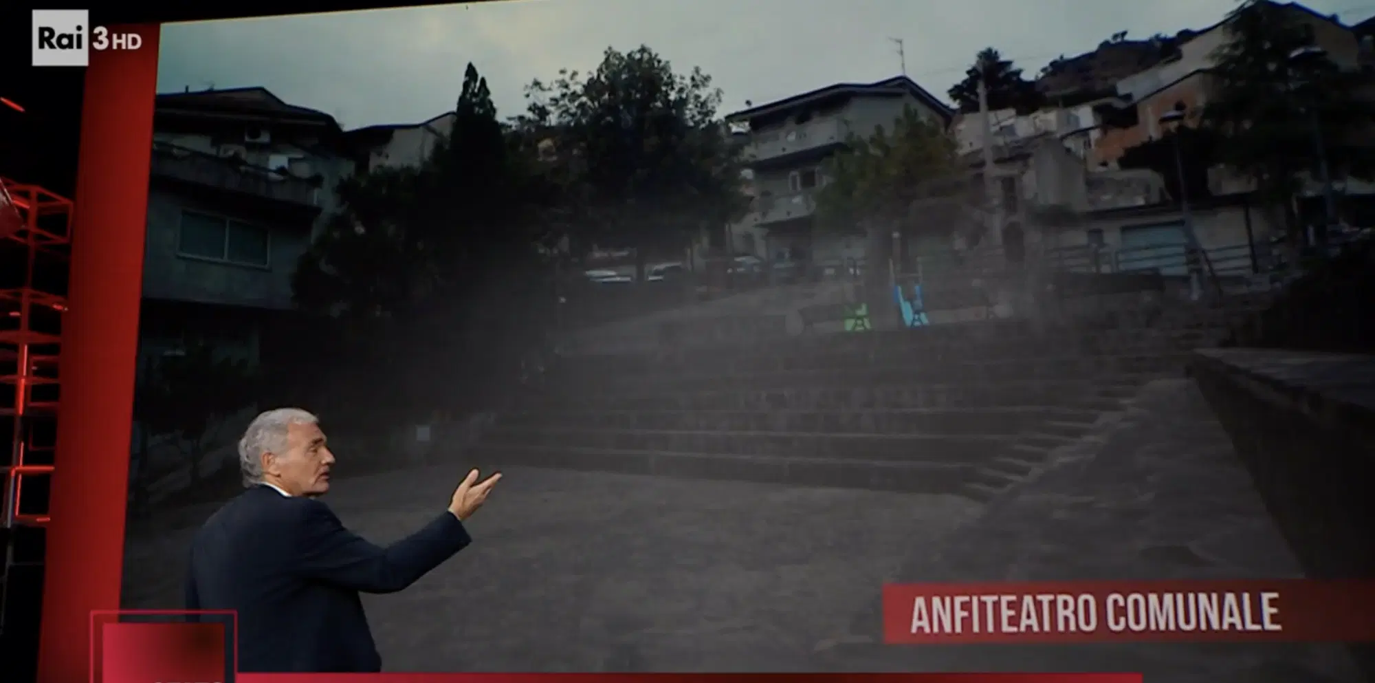 L'anfiteatro comunale in Calabria dove avrebbe dovuto esibirsi Fedez