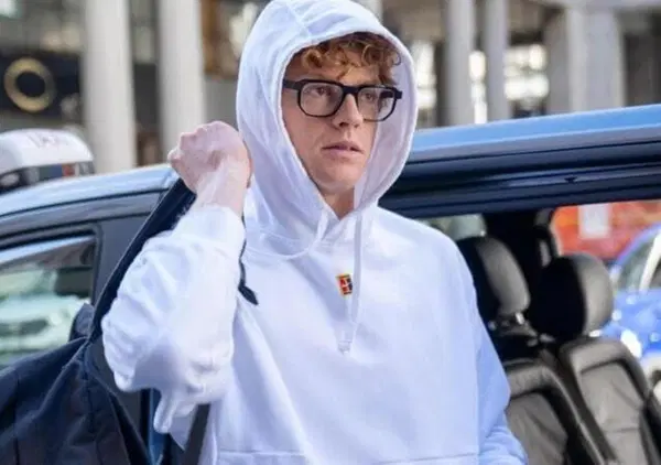 Jannik Sinner, perch&eacute; &egrave; andato al J Medical prima delle Atp Finals di Torino? C'entra l'infortunio all'anca o c'&egrave; altro?