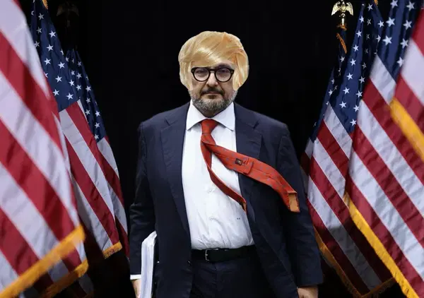 Sangiuliano scrive su Trump ma parla di lui: ecco come l'ex ministro della Cultura &egrave; tornato a fare il giornalista per Il Giornale. Megalomania o strategia? Make Gennaro Great Again...