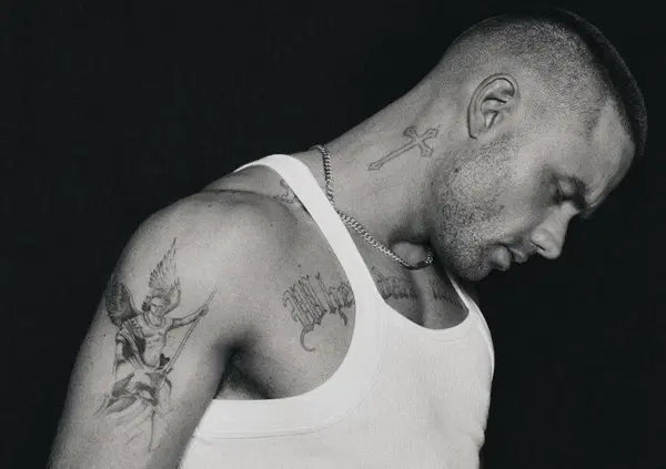 Morte di Liam Payne, c'&egrave; la svolta: ma chi sono i tre arrestati dalla polizia? L&rsquo;amico dell&rsquo;ex One Direction: &ldquo;C&rsquo;erano delle persone nella hall dell&rsquo;hotel e&hellip;&rdquo;