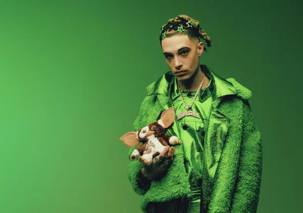 DrefGold, la trap e la differenza con TikTok: &ldquo;Danno importanza a chi di artistico non ha niente&rdquo;. E sull'album &ldquo;Goblin&rdquo;, Tony Effe, Sfera Ebbasta e San Siro&hellip;