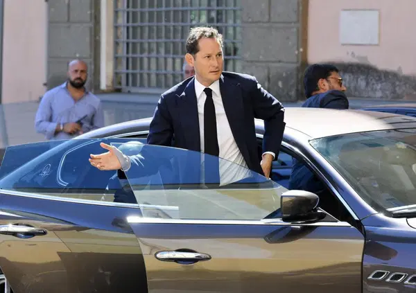 Il dramma del settore auto in Italia: Elkann e l'ex Fiat che preferiscono la Spagna (nonostante 950 milioni di incentivi), 50mila lavoratori a rischio e la Cina che avanza. E i 4,6 miliardi di investimenti cancellati?