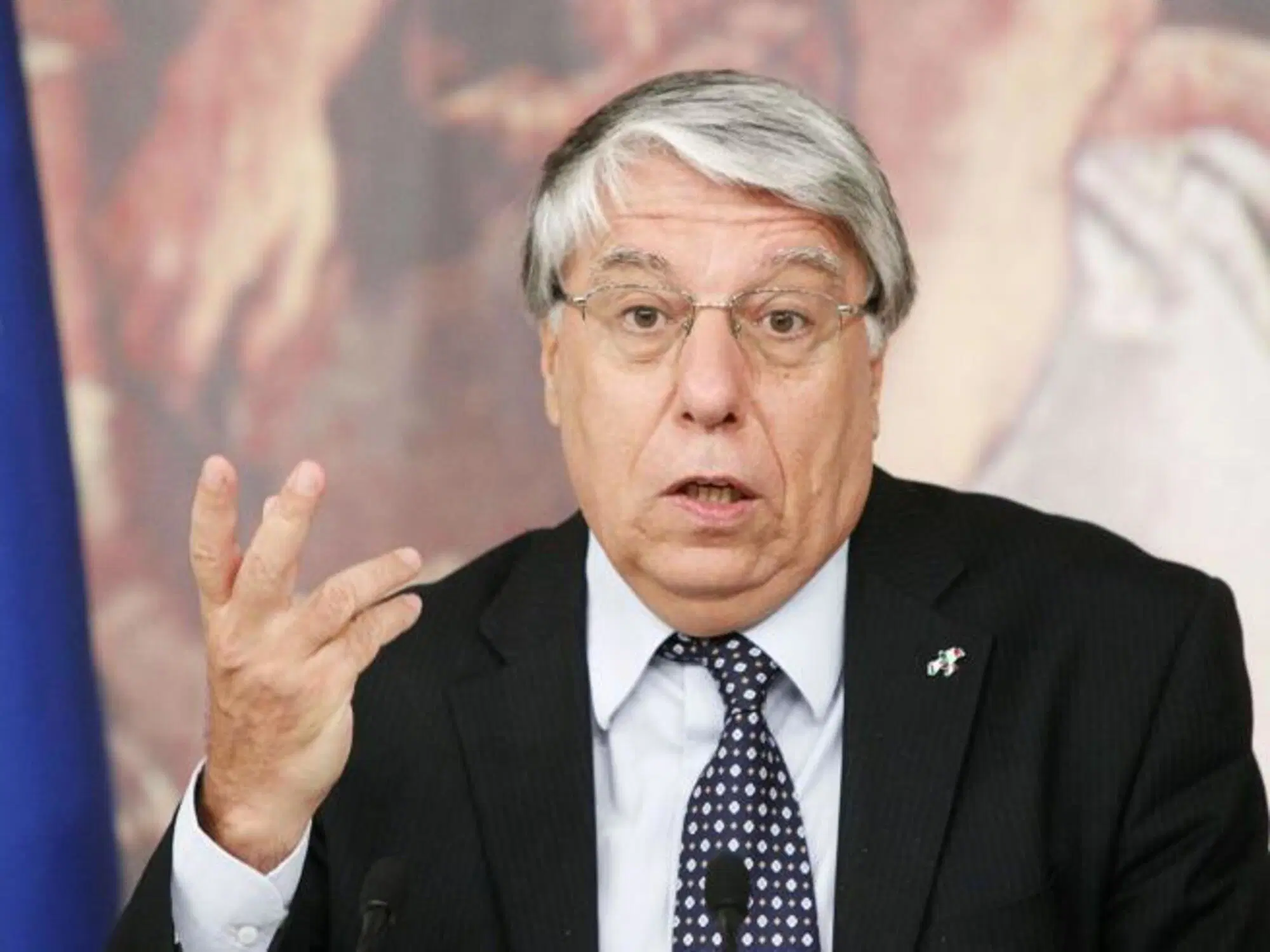 Carlo Giovanardi, "il nemico d'ogni sostanza"