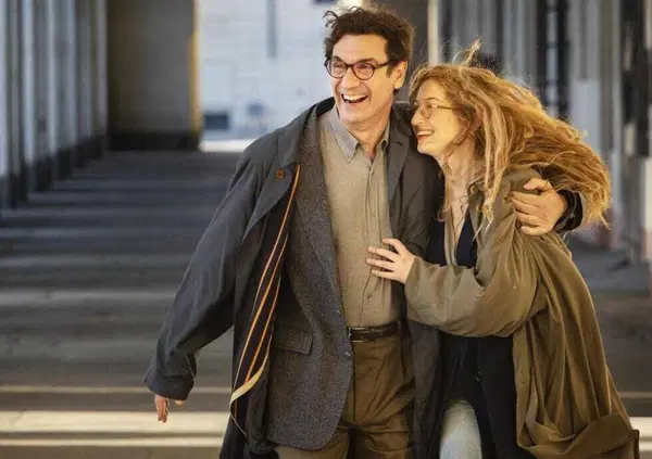 L&rsquo;amica geniale 4: ma funziona davvero il cambio di cast su Rai 1? Dionisi e Vitolo eccellenti, Gifuni perfetto Sarratore, omm' e niente, ma Rohrwacher...