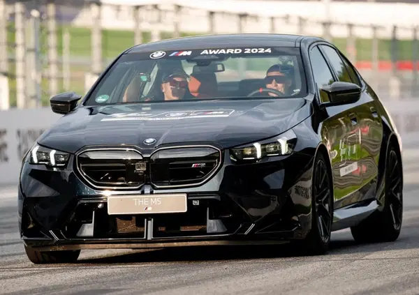 Nel sabato di Barcellona, Pecco Bagnaia ha gi&agrave; vinto il primo campionato. E in quello che conta, "grazie" a Marc Marquez ed Espargar&ograve;&hellip;