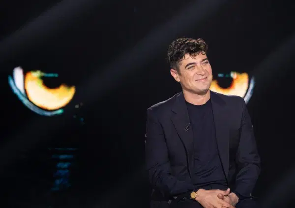 Avete sentito cosa dice Riccardo Scamarcio a Belve di Francesca Fagnani? "La scena hard con Monica Bellucci? Morbida...". Sulle droghe: "Ho provato quasi tutto". E sull'amore, Benedetta Porcaroli e i "piedi pestati" al cinema... 