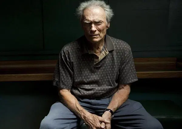 Abbiamo visto al cinema &ldquo;Giurato numero 2&rdquo; di Clint Eastwood, ma com'&egrave;? Per fortuna non serve un messaggio positivo a tutti i costi per fare un grande film...