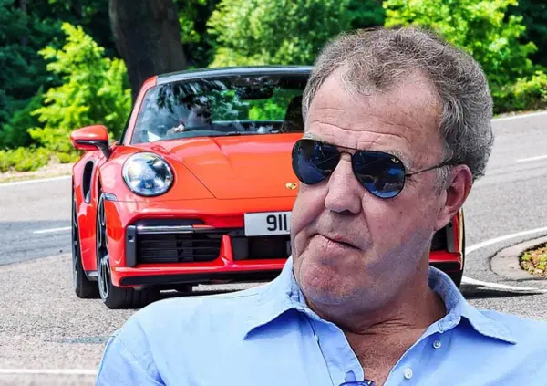 Jeremy Clarkson, l&rsquo;Alfa Romeo 75 e la Porsche amica di Greta Thunberg. La prova della 911 Turbo S: &ldquo;Non &egrave; un'auto sportiva e non &egrave; una supercar, ma senza pi&ugrave; Hammond e May...&rdquo;