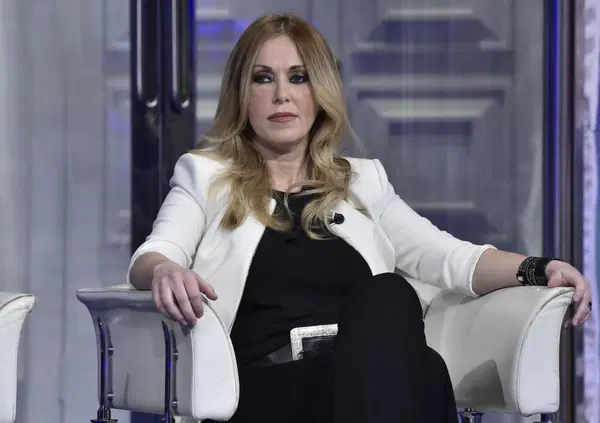 Roberta Bruzzone: &ldquo;Rosa e Olindo? Ecco perch&eacute; sono innocenti. Impagnatiello? Piccolo fiammiferaio&rdquo;. E attacca l'imitatrice Virginia Raffaele: &ldquo;Offende la memoria delle vittime&rdquo;