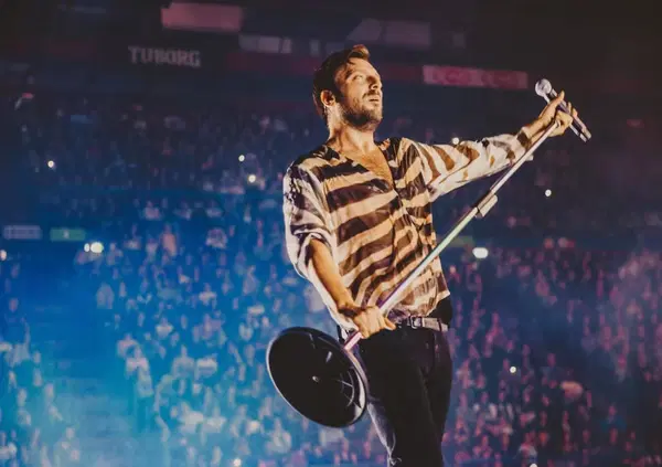 Cesare Cremonini, con il disco Alaska Baby sono plagi o ispirazioni a Venditti, The Weeknd, Arctic Monkeys e Loreen? Perch&eacute; l'influencer Annalu music apre un caso che non esiste&hellip;