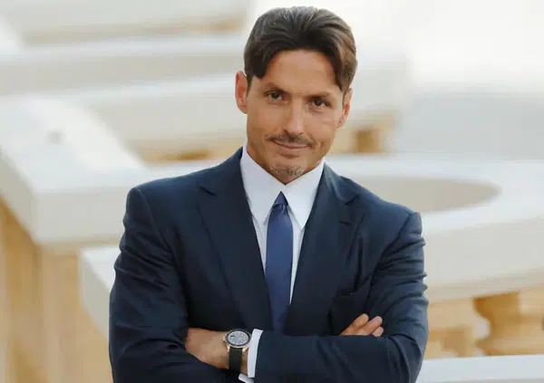 Ma davvero a Striscia la Notizia potrebbe saltare Antonio Ricci? E Giambruno torna in tv? Ecco le bombe di Berlusconi: &ldquo;Leotta? Un flop&rdquo; e su Mediaset, la De Filippi e Sanremo&hellip;