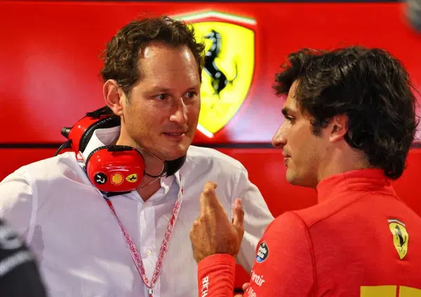 &ldquo;Hamilton al posto di Sainz in Ferrari? Elkann deve essere fuori di testa&rdquo;: l'attacco pesantissimo di Eddie Jordan con David Coulthard