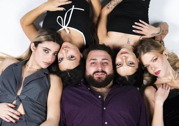 Dopo Vasco anche Nello Taver contro Salvini: &ldquo;Ci leva la patente a tutti?&rdquo;. La politica: &ldquo;I fan mi vogliono candidato&rdquo;. E su Sanremo, Naska, le femministe e il nuovo Ep...