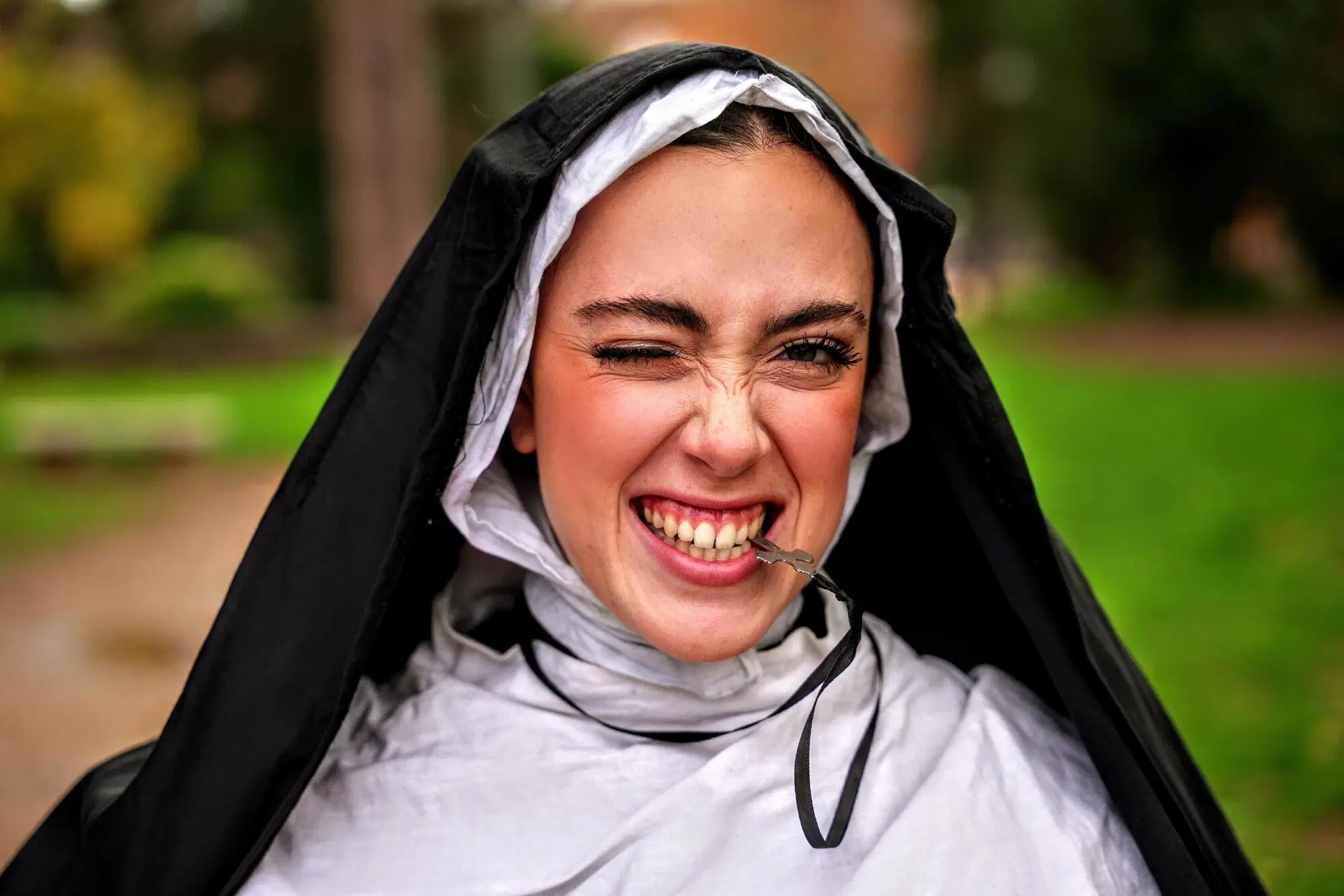 Giorgia Schirone nel videoclip di "Pater Noster qui ES"