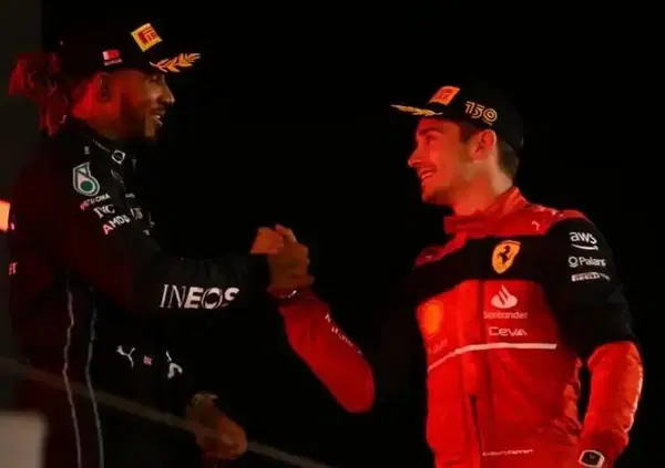 Formula 1 2025, Hamilton contro Leclerc in Ferrari e le idee di Johnny Herbert: "Charles non avr&agrave; paura di Lewis, ma..."