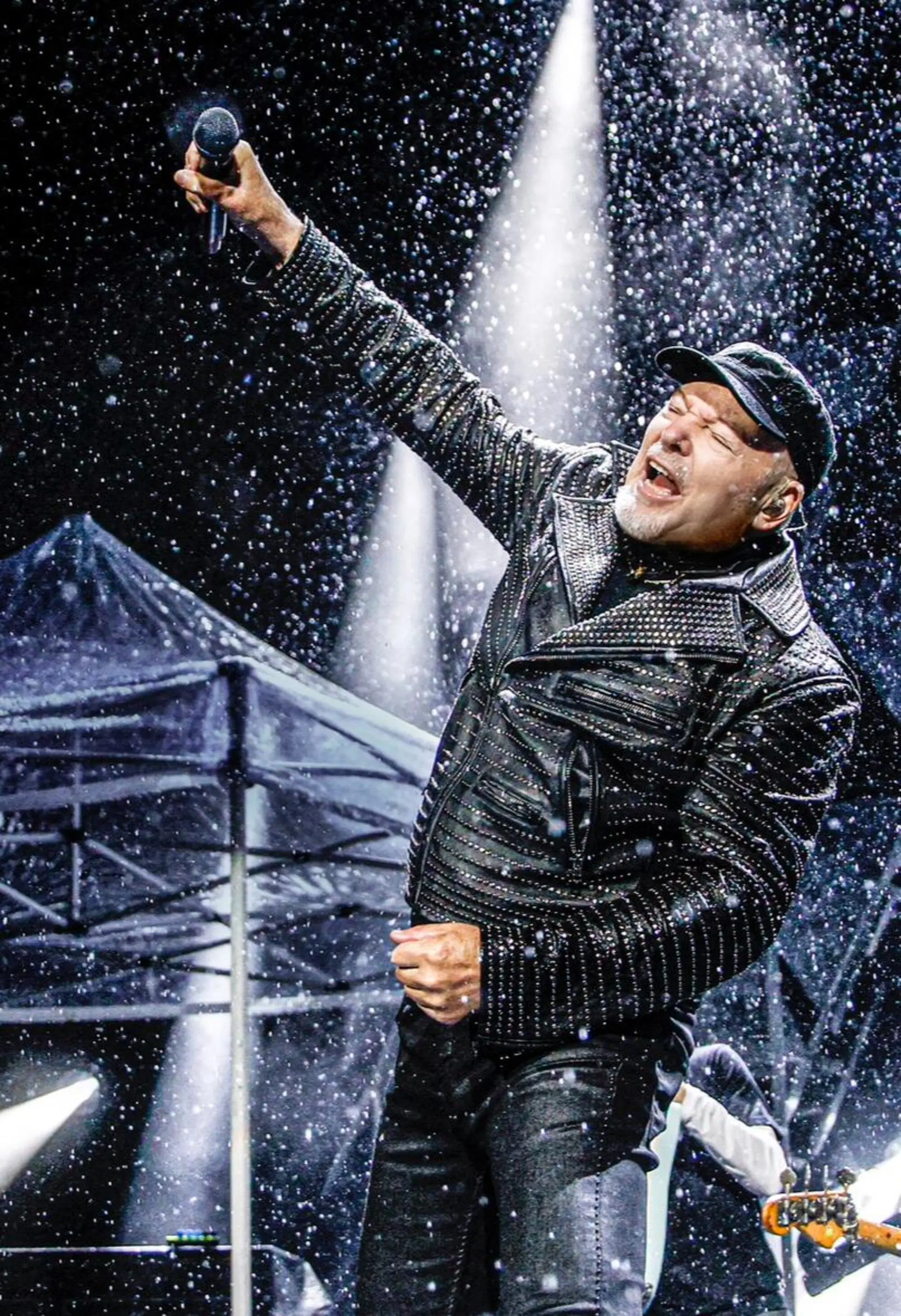 Vasco Rossi in "I Magnifici 7" di Giorgio Verdelli