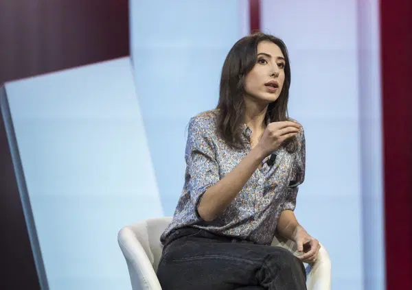 Ma siamo sicuri che quello di Cecilia Sala sia il modo giusto per raccontare l'Iran (e il mondo)? Dalle interviste ai dissidenti ai pericoli ignorati: cronaca di un grande malinteso 