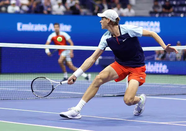 Australian Open, tennis? Sinner e Alcaraz fanno un altro sport: &ldquo;Hanno cambiato il gioco come Curry nel basket Nba&rdquo;. &Egrave; finita prima di iniziare per Djokovic, Zverev e gli altri?