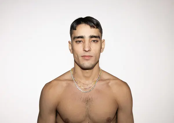 VillaBanks: &ldquo;Milano? Ti condanna a impilare milioni&rdquo;. L&rsquo;intervista sul nuovo album, &ldquo;Quanto manca 2&rdquo;, Sanremo, Of e la meditazione&hellip;