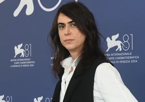 &ldquo;Raccontare la comunit&agrave; lgbt? &Egrave; il mio desiderio, ma in Italia&hellip;&rdquo;, parla il regista Francesco Costabile. &ldquo;L&rsquo;inclusivit&agrave;? Va bene solo se al servizio dell&rsquo;intrattenimento&rdquo;. E sul film Emilia P&eacute;rez&hellip;