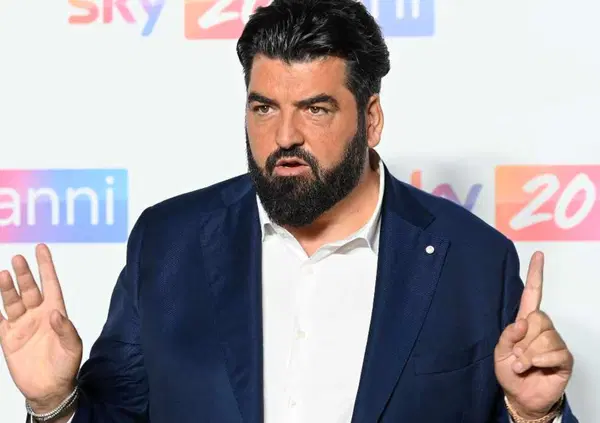 Masterche 14, Antonino Cannavacciuolo spoilera il vincitore (o vincitrice)? Il dettaglio sui social: ma non &egrave; l'unica cosa strana...