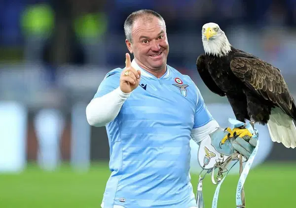 Falconiere della Lazio licenziato, c'&egrave; il sostituto: chi &egrave; Monica di Tolfa? Ma c'&egrave; un problema: l'aquila Olympia &egrave; di propriet&agrave; di Juan Bernab&eacute;, cacciato dopo un'operazione al pene...